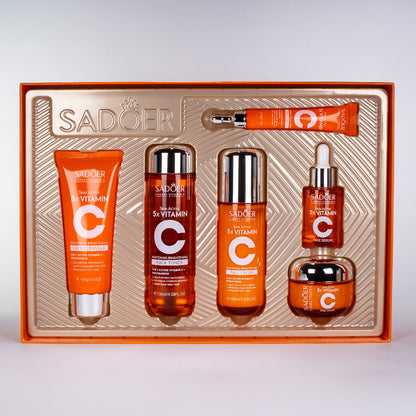 SADOER 5x C-vitaminos bőrtónus-egységesítő és hidratáló arcápoló ajándékcsomag – 6 részes