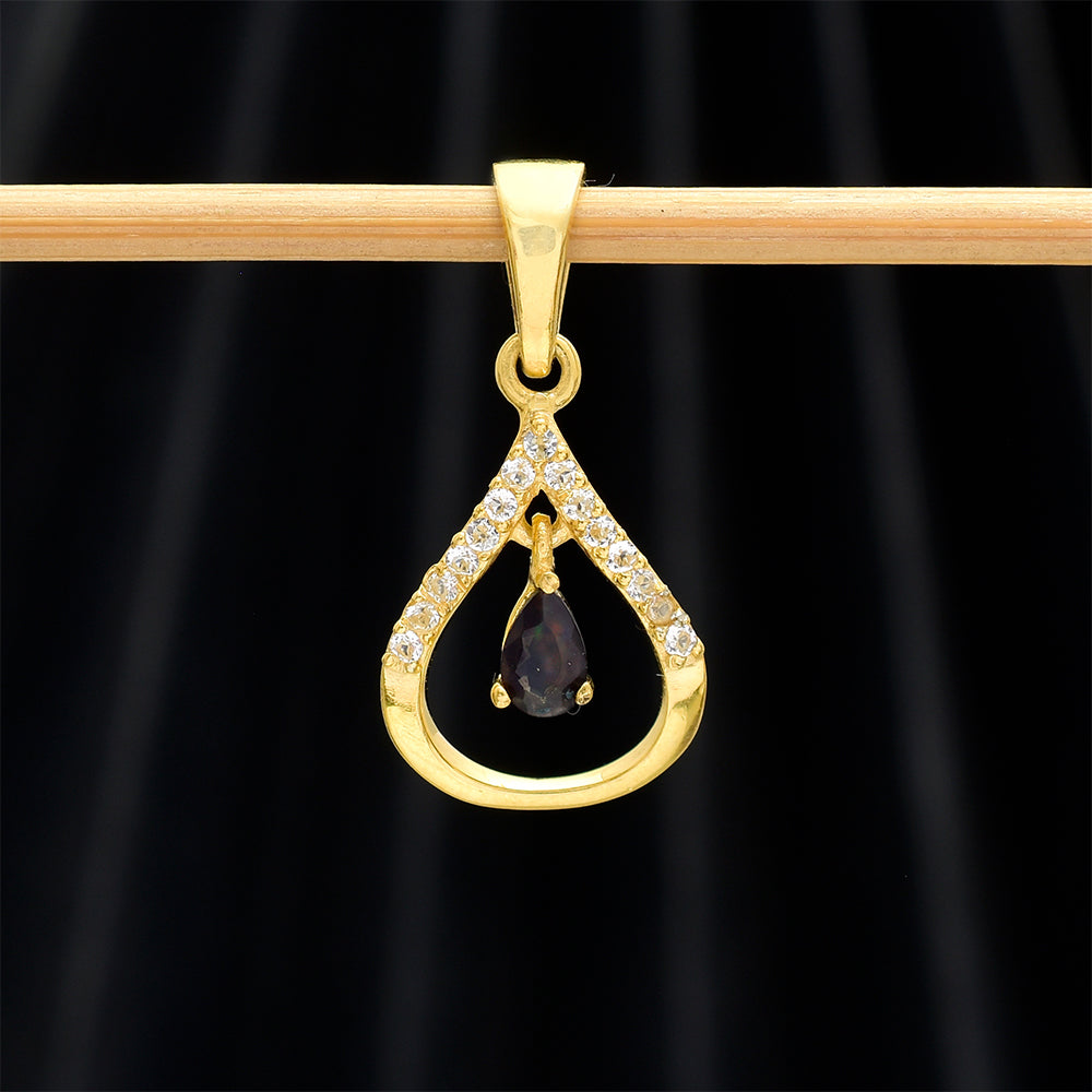 Arannyal Bevont Ezüst Medál Etiópiai Opállal és Fehér Topázzal